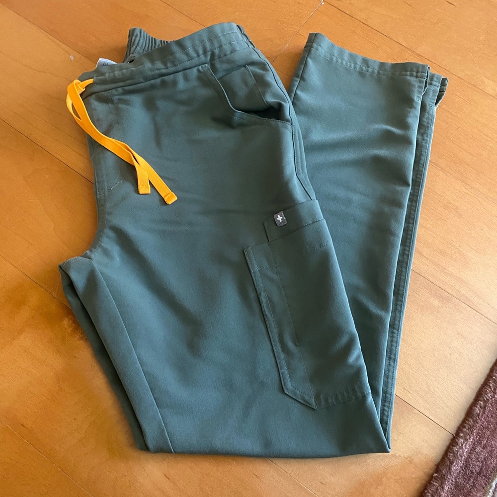 FIGS Yola skinny pants Sz S green, not moss